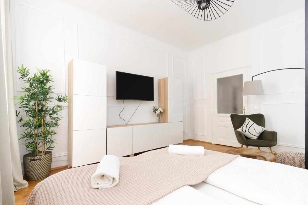 Designer Apartments Near Schoenbrunn Vienna Exterior photo